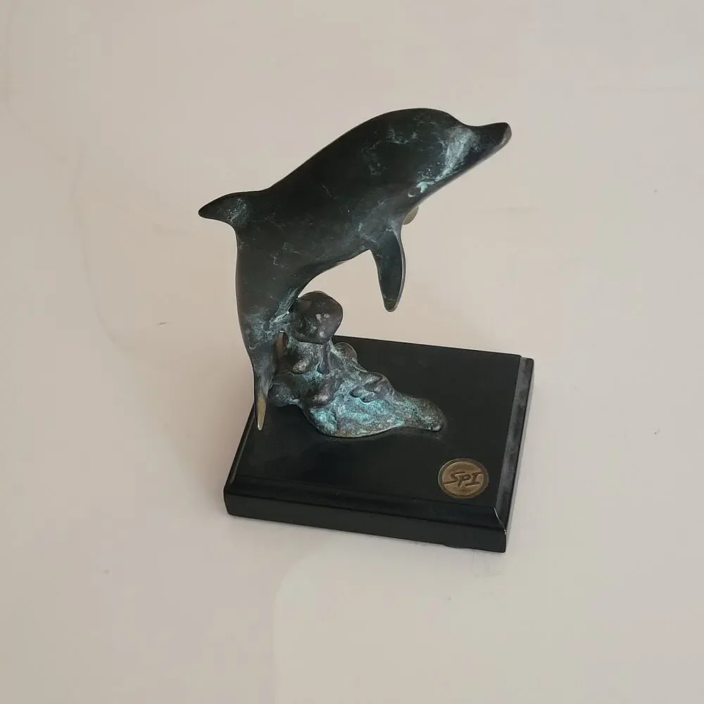 SPI features patina